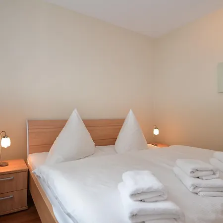 Seerose - 13 * Sellin (Rugen)